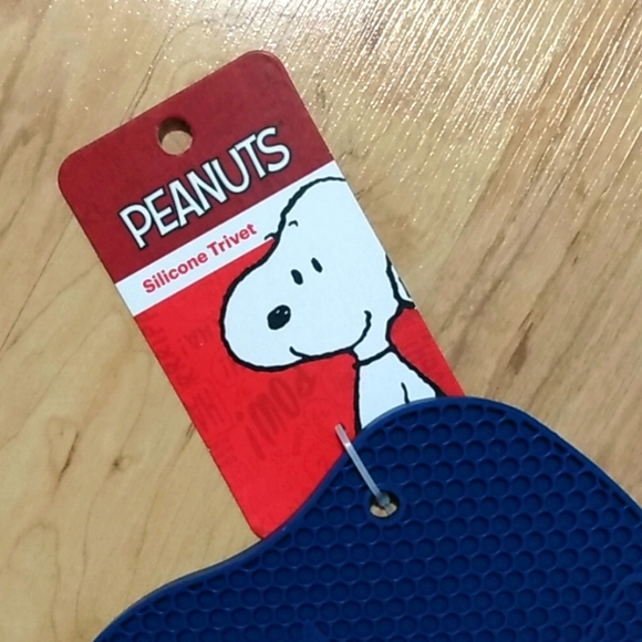 New Peanuts Snoopy Kitchen Silicone Trivet Blue - Picture 2 of 6